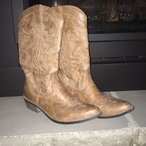 Women’s Coconuts Cowboy Boots